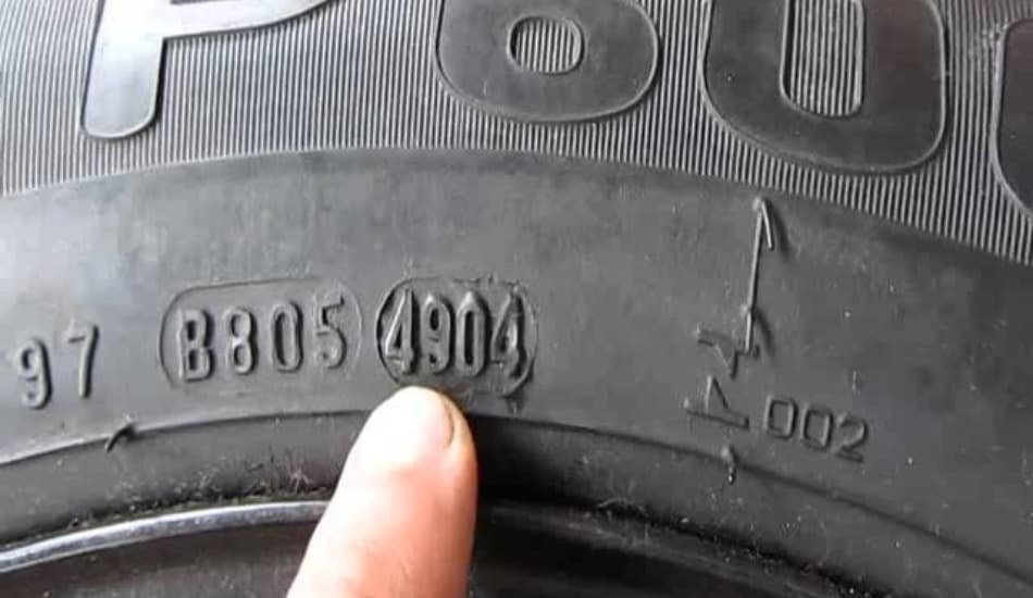Verificação do DOT do pneu